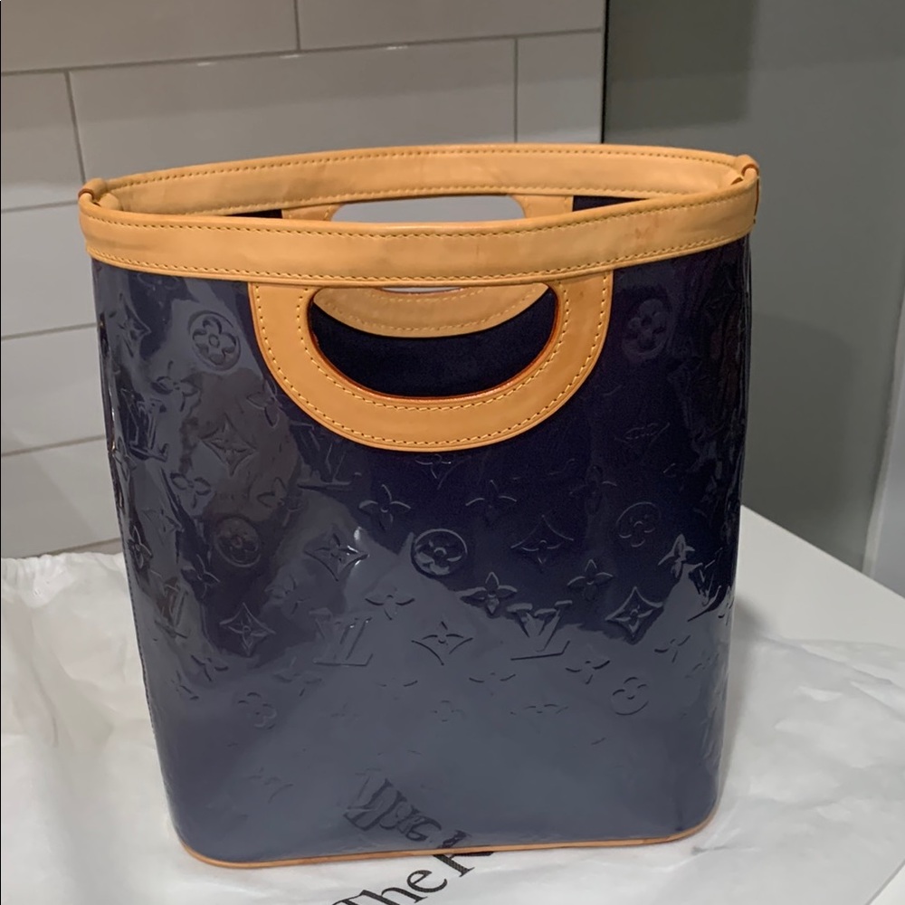 Louis Vuitton Vernis Tote - Picture 4 of 9